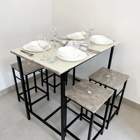 Rs-1 - F2 Au 1er étage à Pour 1-3 Pers Mulhouse