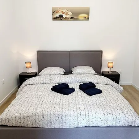 Rs-1 - Chaleureux 2 Pieces Au 1er Etage Equipe 1-3 Pers Lägenhet Mulhouse